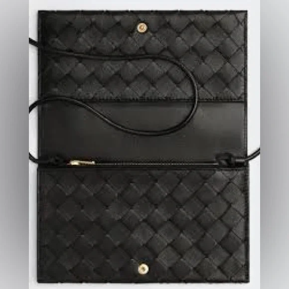 Bottega veneta wallet on a strap shoulder bag in black - Picture 2 of 12
